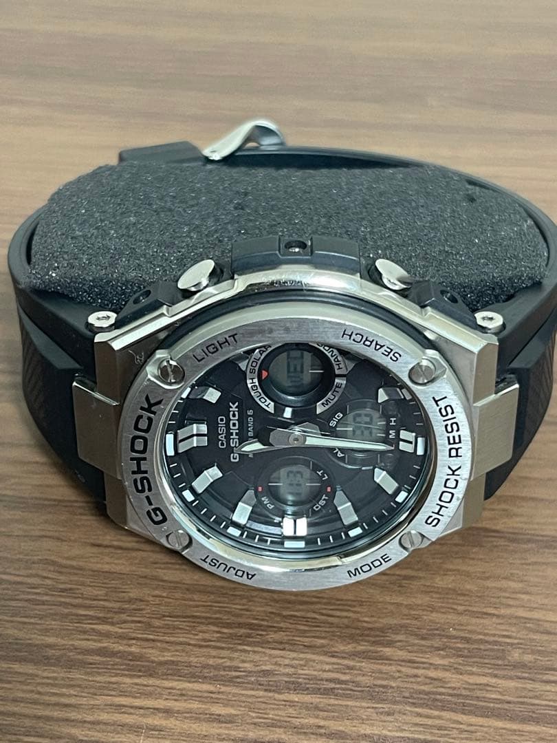 CASIOカシオ 腕時計 G-SHOCK電波ソーラー GST-W110-1AJF