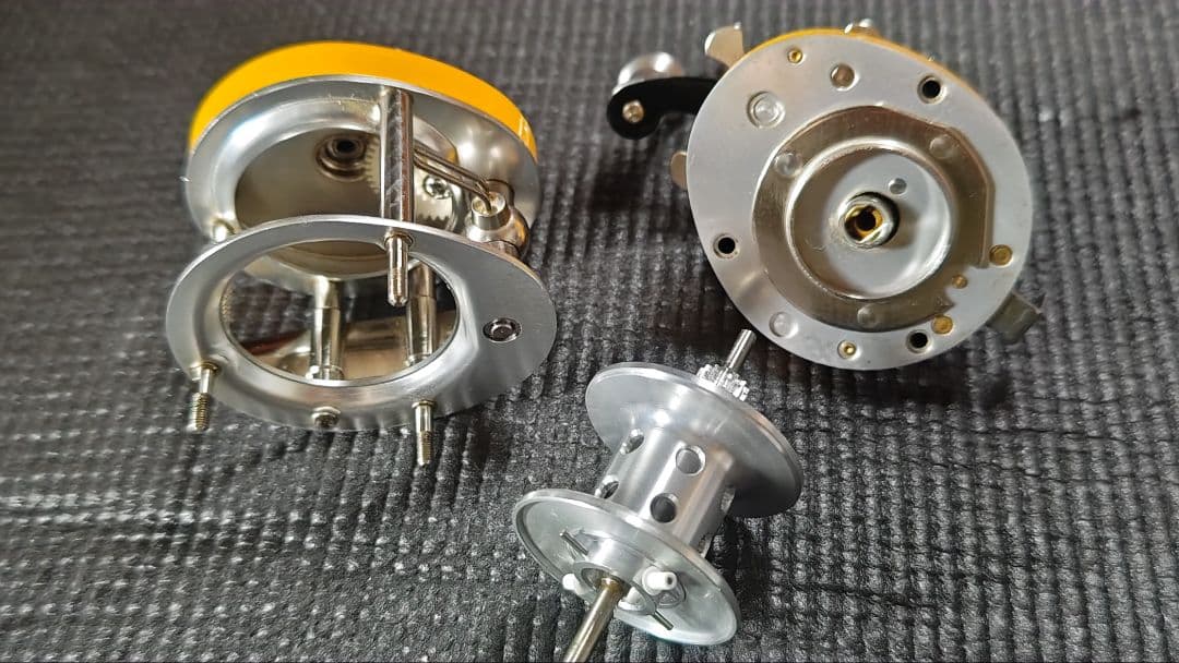 五十鈴工業　BC730 イエロー