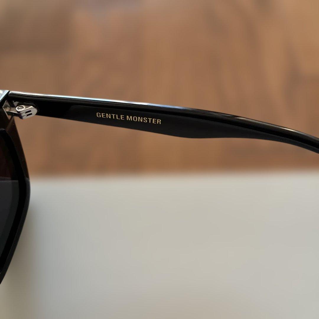GENTLE MONSTER MONDO ブラックサングラス
