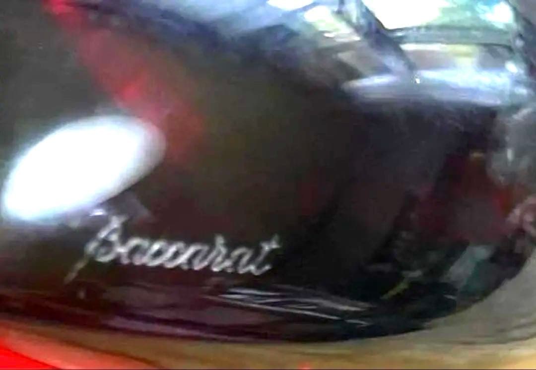 ＢＡＣCARAT 美しいレッドハ－トクリスタル　箱付き新品未使用品