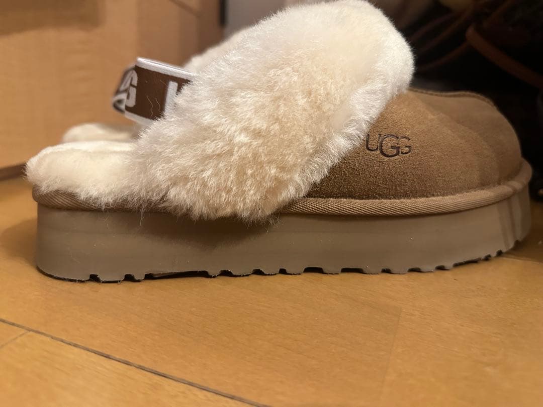 UGGサンダル　ファンケット　プラットフォーム　25cm キッズ