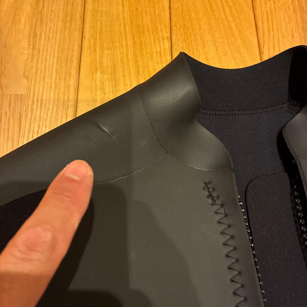 美品‼️RASH フロントジッパー　タッパー　Lサイズ