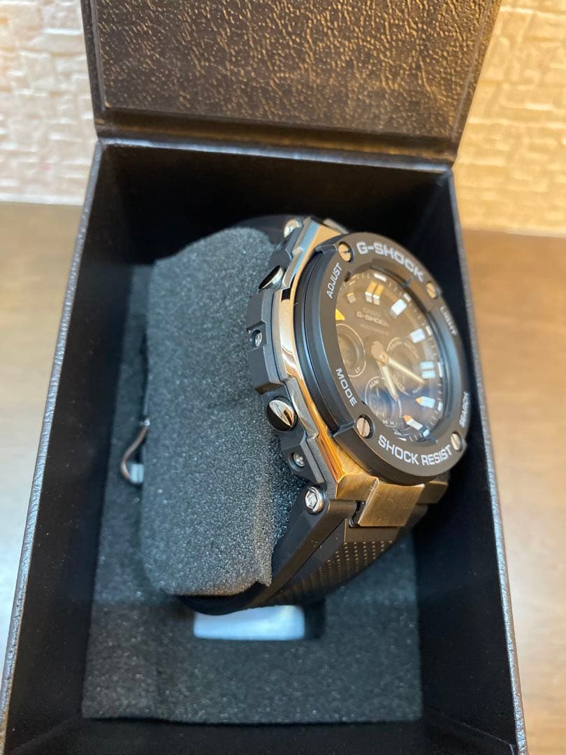 【極美品】CASIO G-SHOCK　GST-W300-1AJF 電波ソーラー