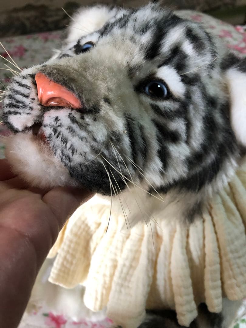 ホワイトタイガー ぬいぐるみ⭐️リボーンドール⭐️海外作家