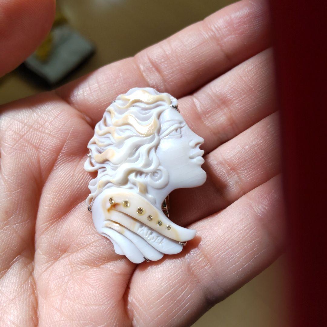 小春日和様　　k18WG　シェルカメオブローチ＆　パルラーティ　ダイヤ付