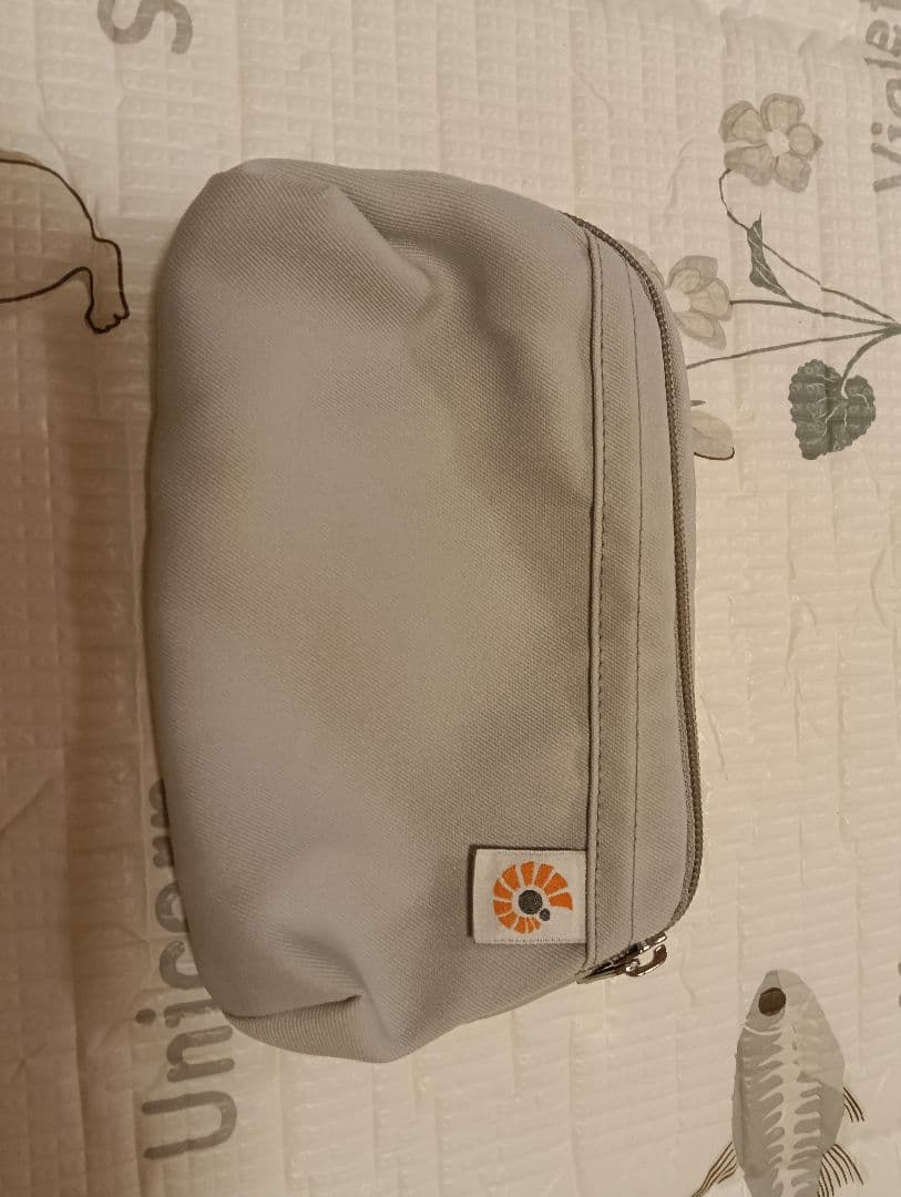 グレー メッシュ 抱っこひも 収納ポーチ付き