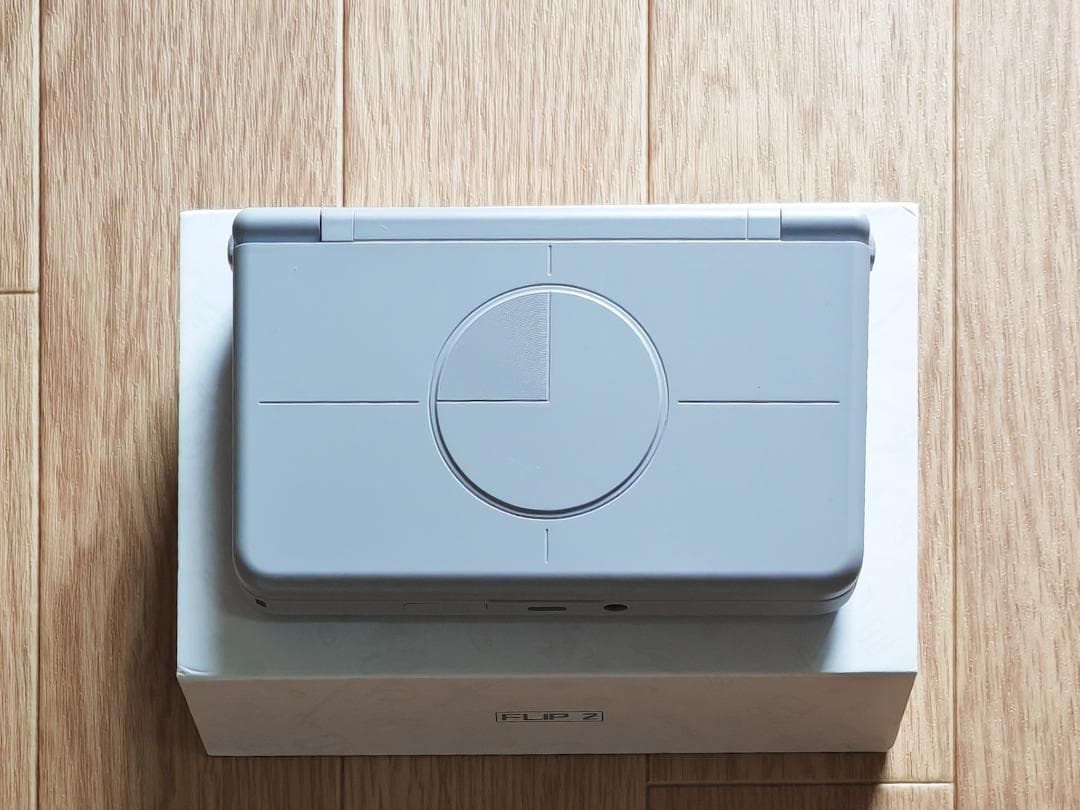 【ほぼ新品】Retroid Pocket Flip2 グレー 16bit カラー