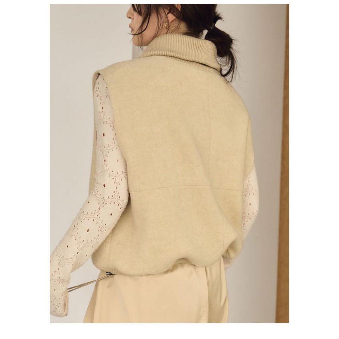 Hella WOOL HIGHNECK VEST 試着のみ