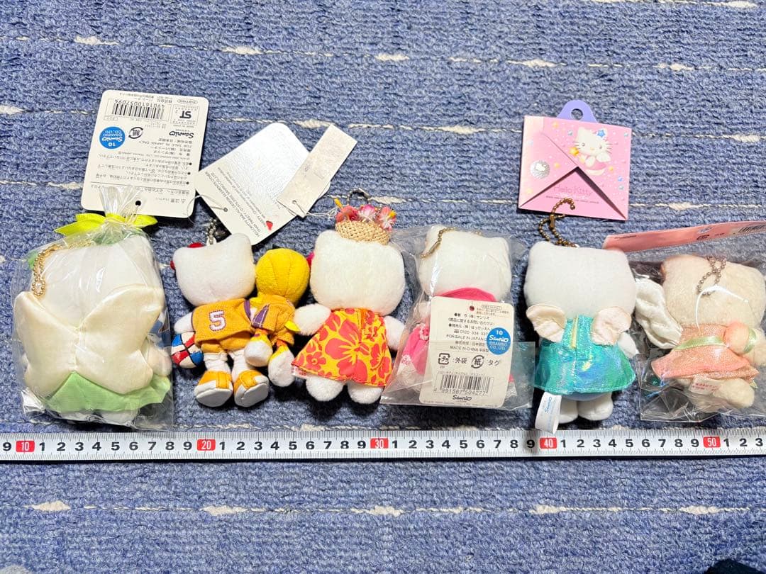 【 マスコット 〜 小さめぬいぐるみ 】ハローキティ