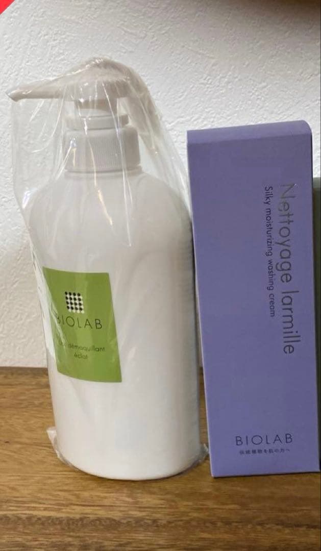 コロコロももちゃん　バイオラブ化粧品