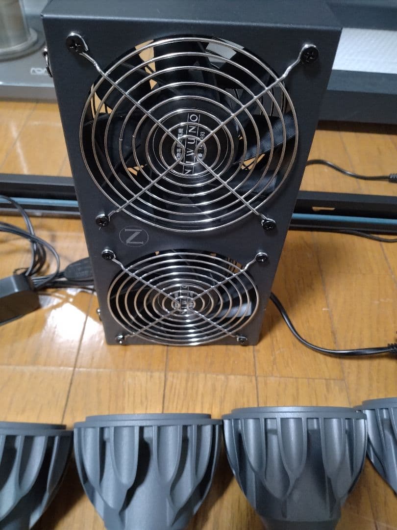 Helios Green LED 24W ヘリオスグリーンLED5個　送風機