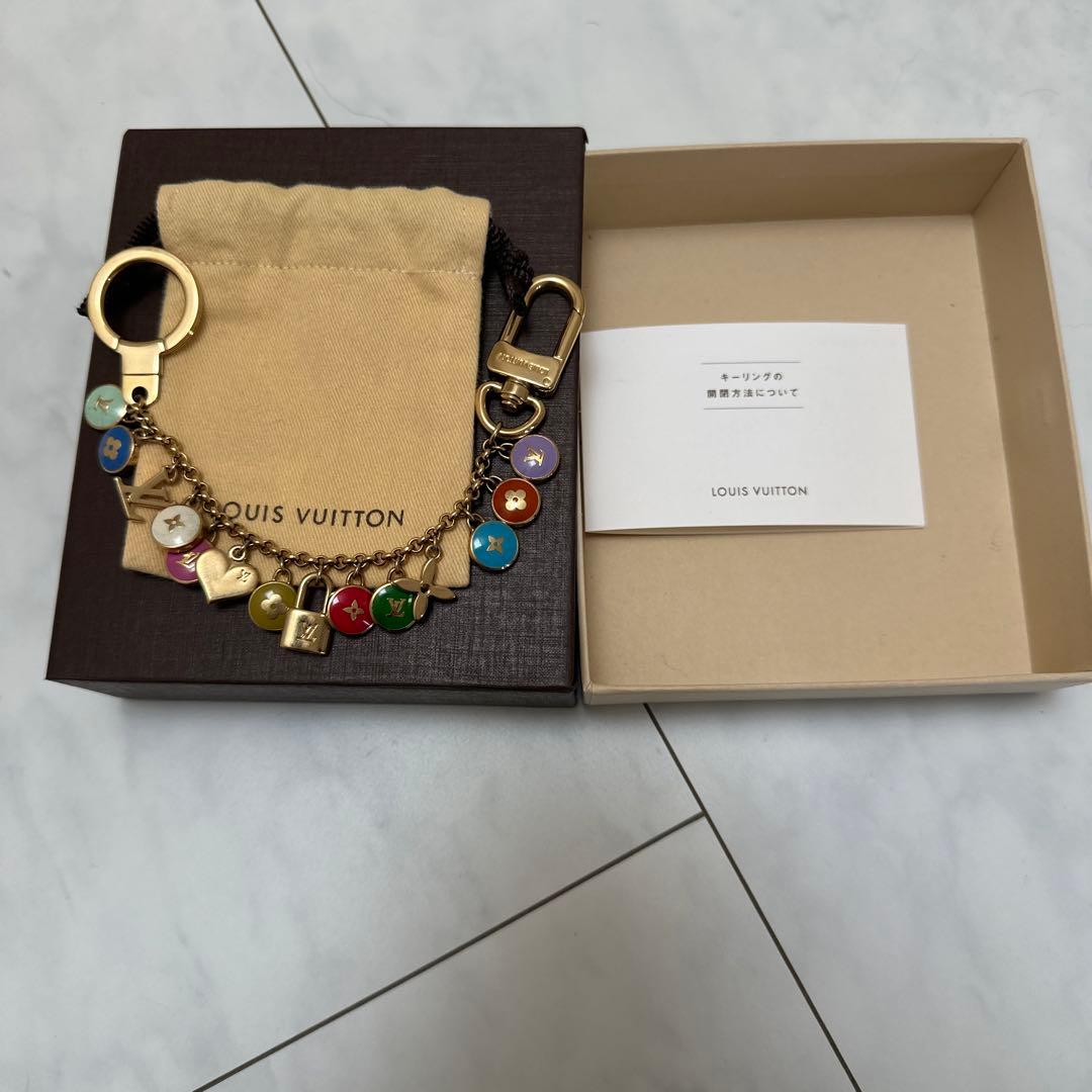 A*送様 ルイヴィトン ポルトクレシェンヌパスティーユチャーム マルチカラーバッ