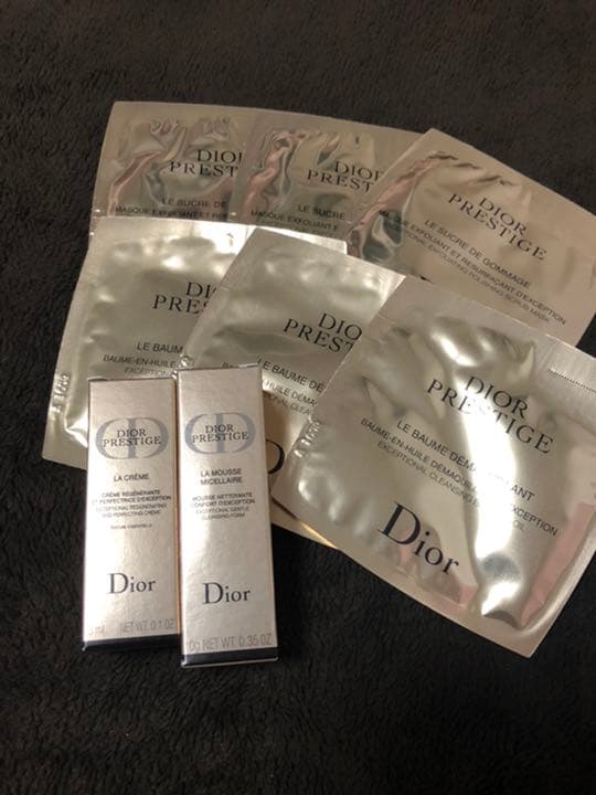 Dior.プレステージ　セラム　ド　ローズ　ユー　15ml.+8コのテスター付