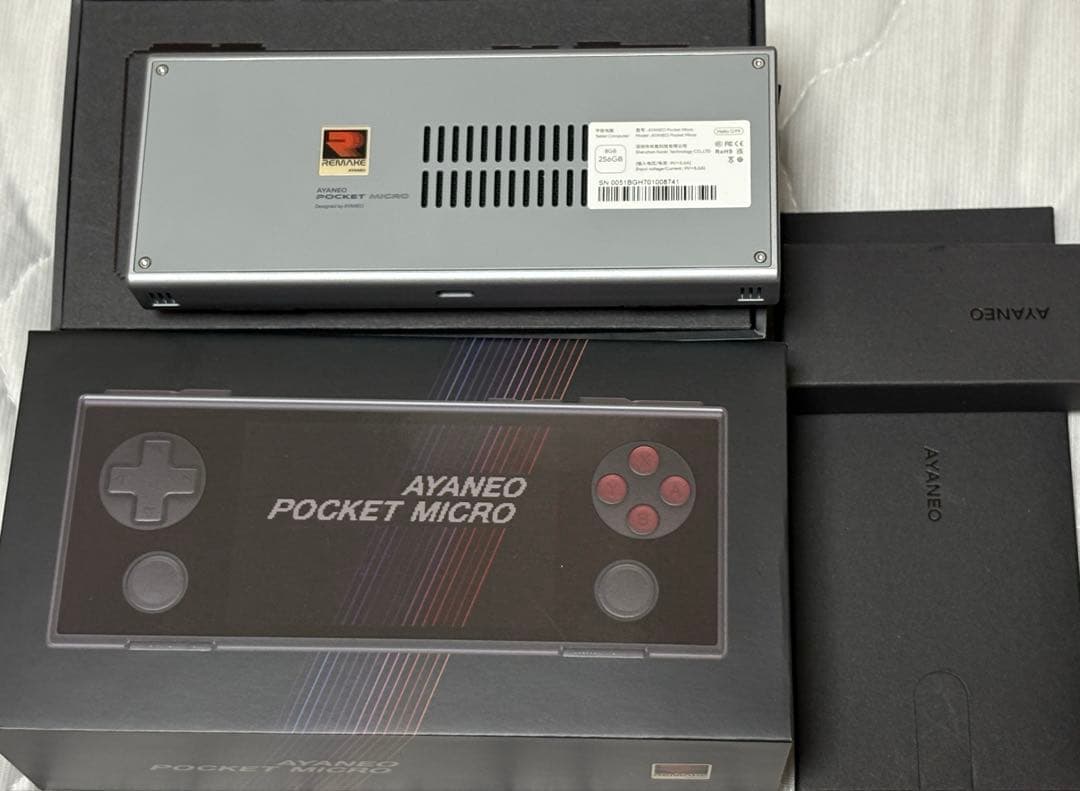 AYANEO Pocket Micro 8GB/256GB レトログレー(中古)