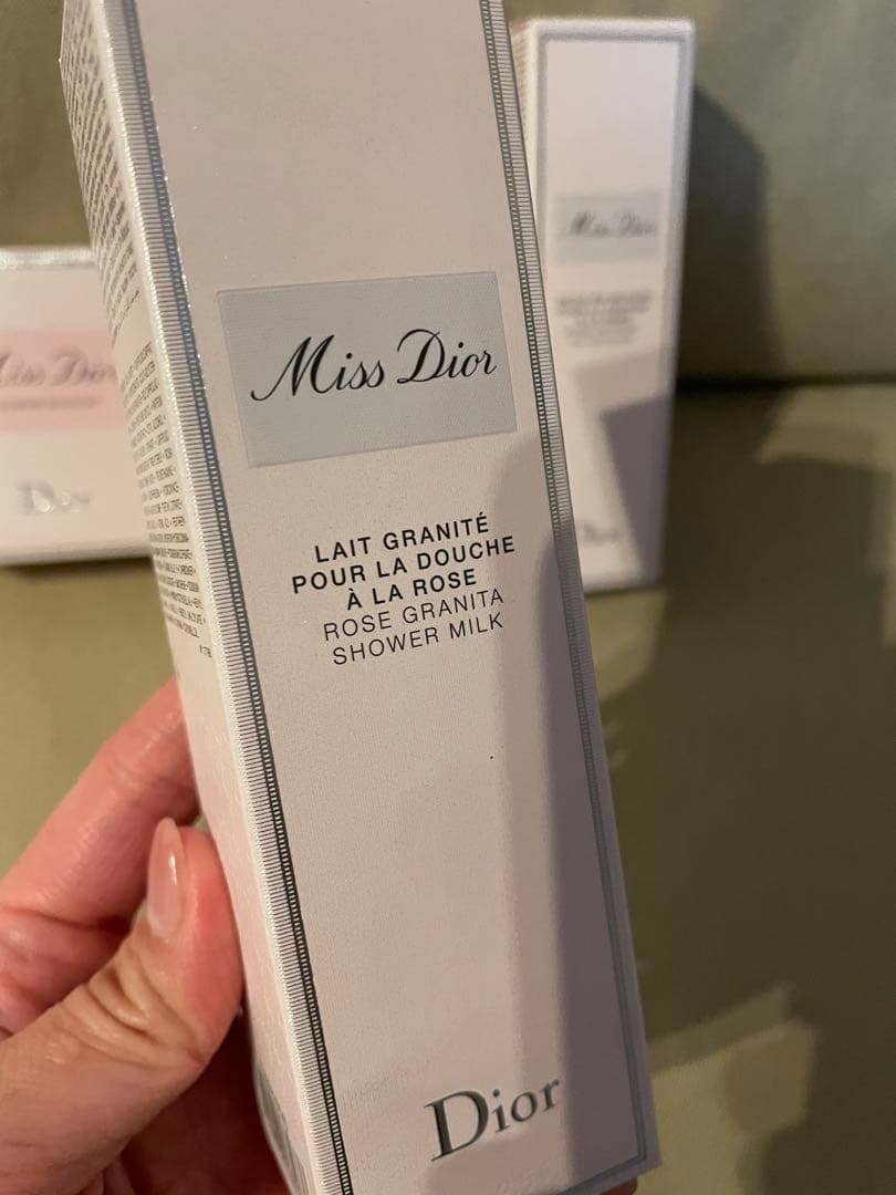 ミス　ディオール ブルーミング ブーケ オードトワレボディジェルスクラブ