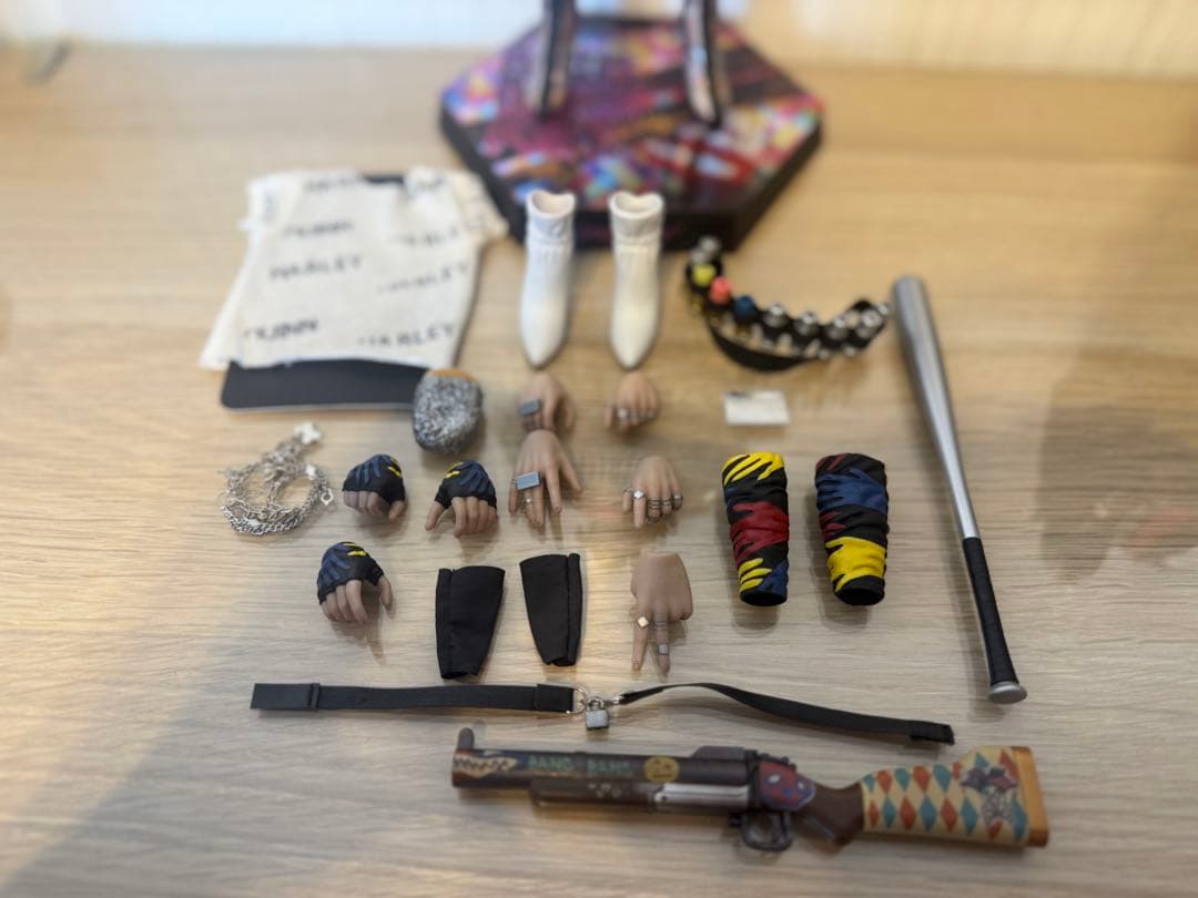 ホットトイズ Hottoys ハーレイクイン 1/6