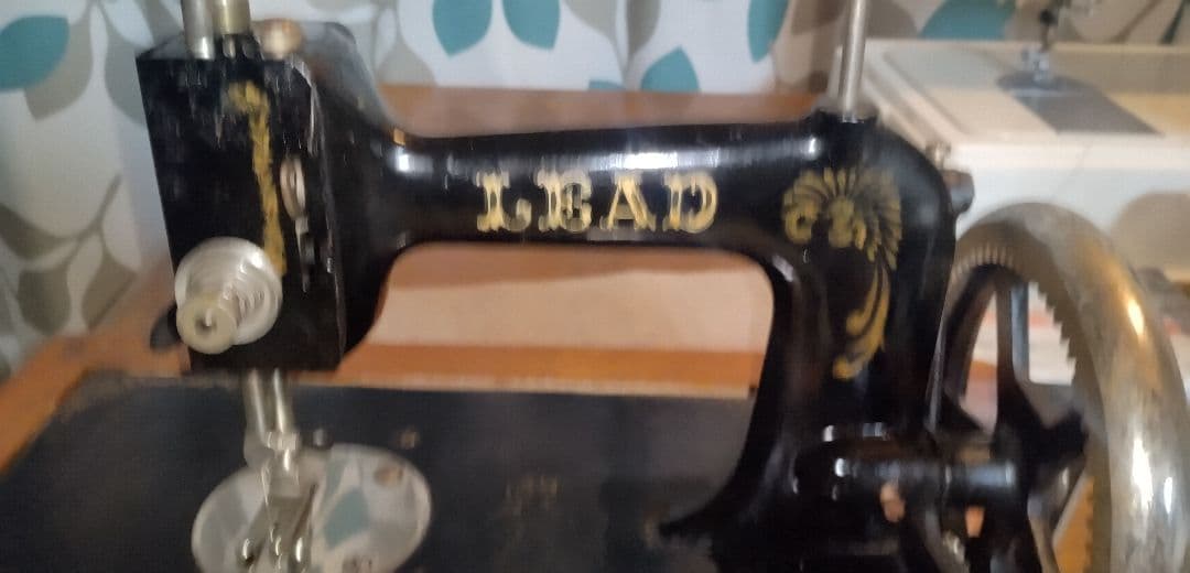 アンティーク 激レア 稀少 LEAD 手回し ミシン　動作品