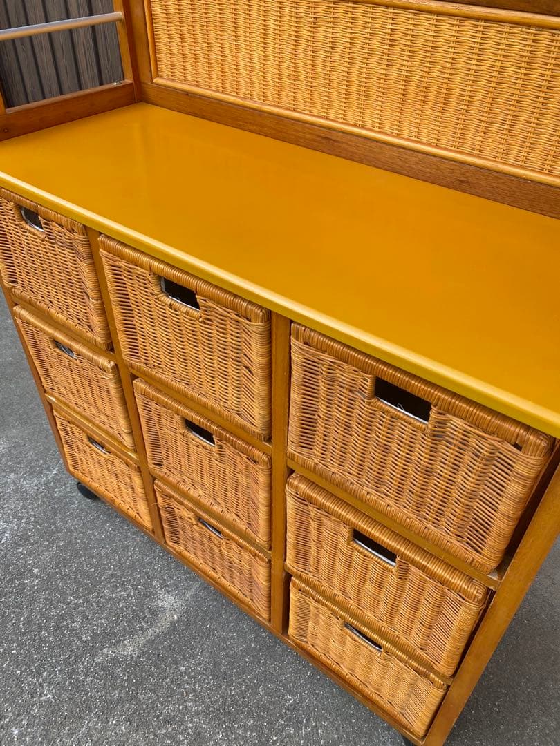 ラタン　引き出し付　ハンガーラック　棚　シェルフ　藤　黄色