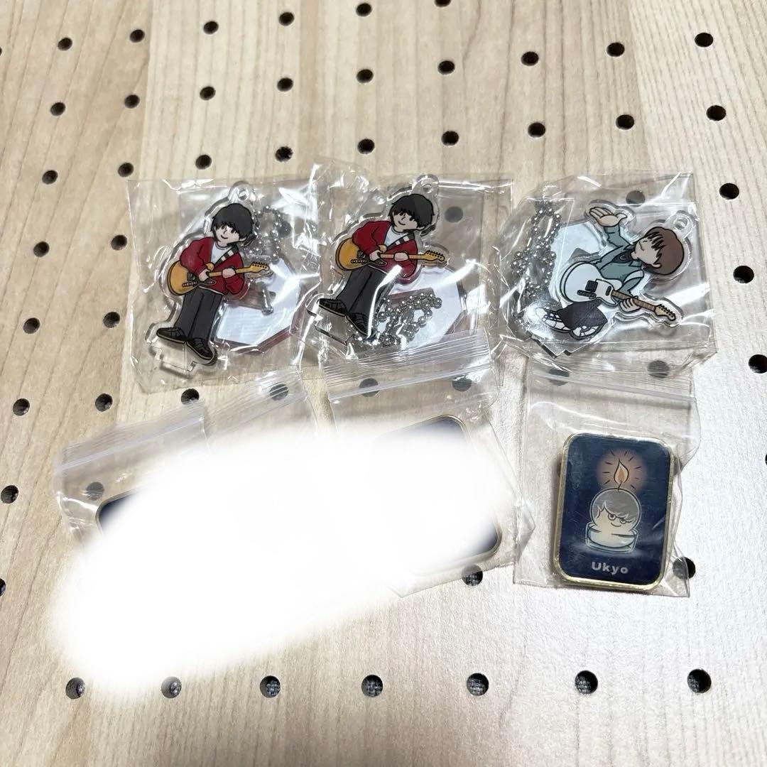 マルシィ キーホルダー　バッチ