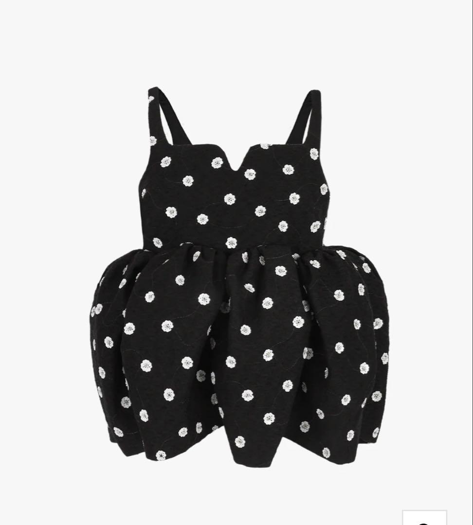 新品タグ付き　Bibiy. BIANCA BLOSSOM TOP