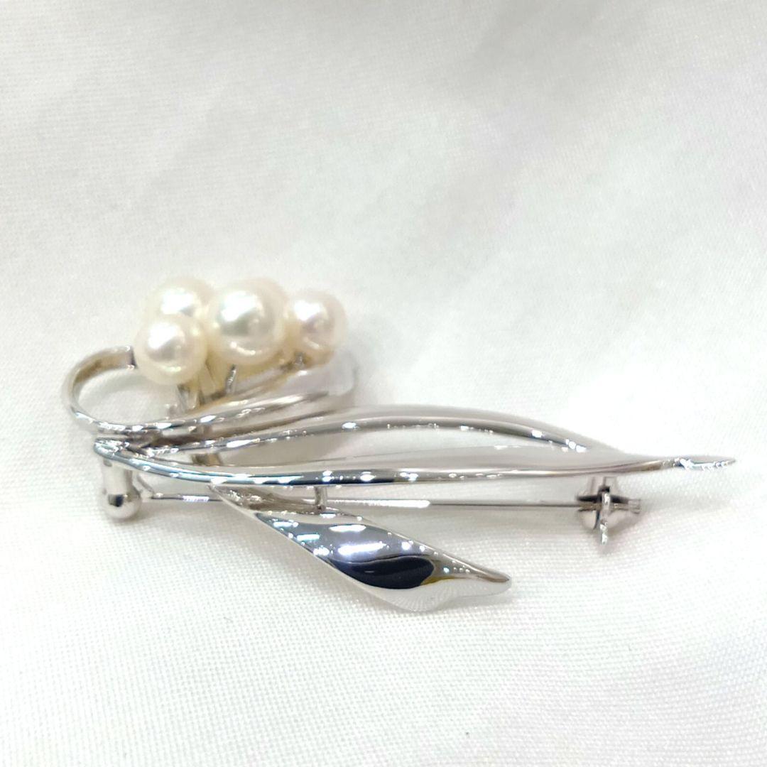 ⭐️MIKIMOTO⭐️小ぶり Silver ベビーパール デザインブローチ