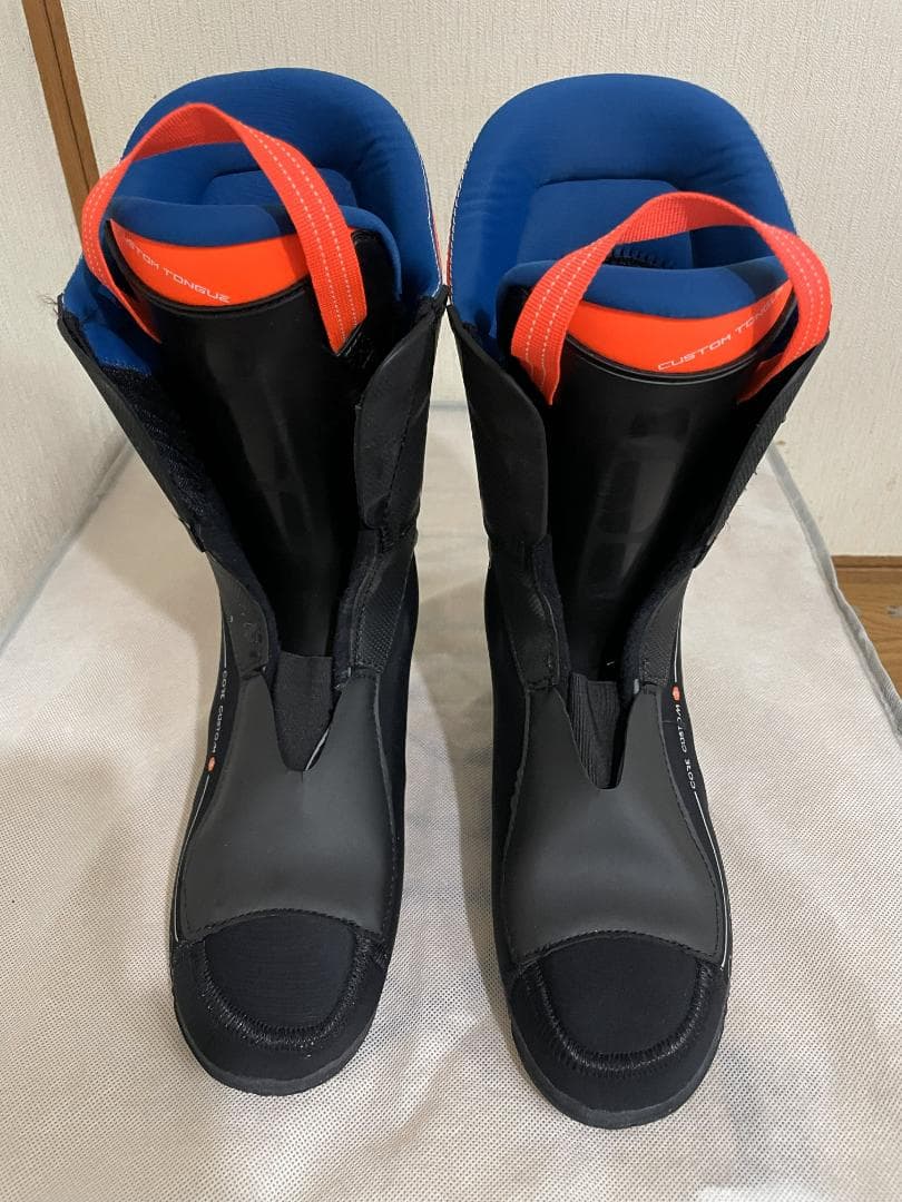 LANGE RS 100 SC MVスキーブーツ