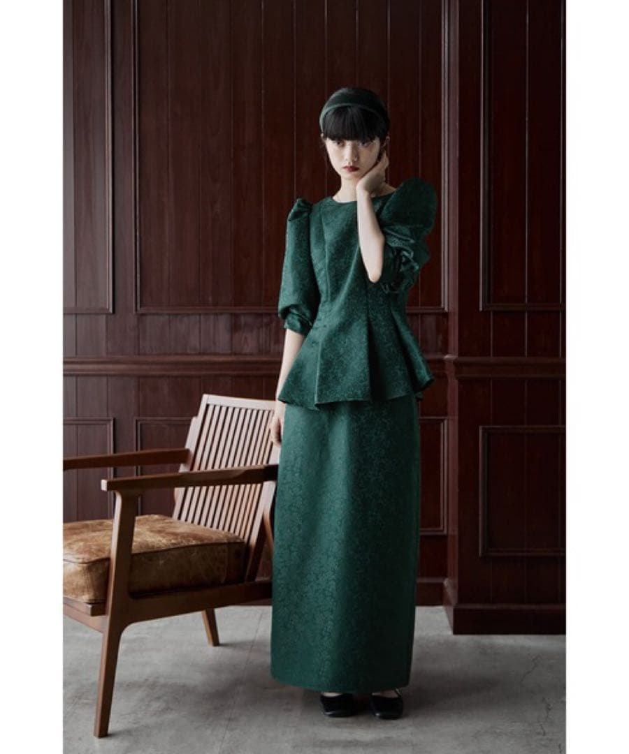 etollフラワージャガードセットアップドレス ペプラムブラウスIラインスカート