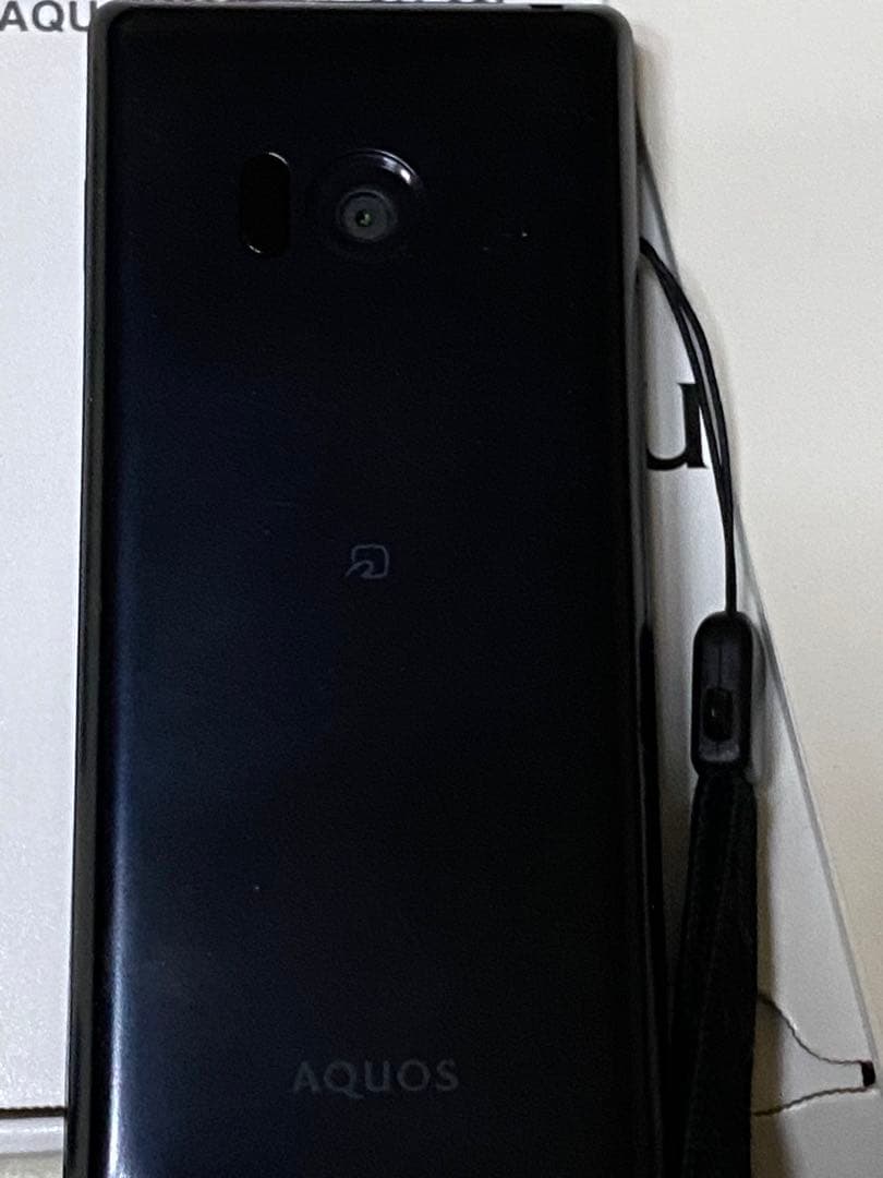 ドコモAQUOS ケータイ SH-02L ブラック 本体　箱卓上ホルダ付き