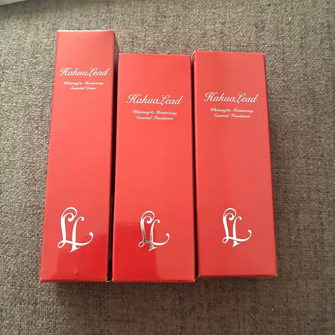 新品　未開封　ハクアリード　ホワイトニングファンデーション＋クリームの3本セット