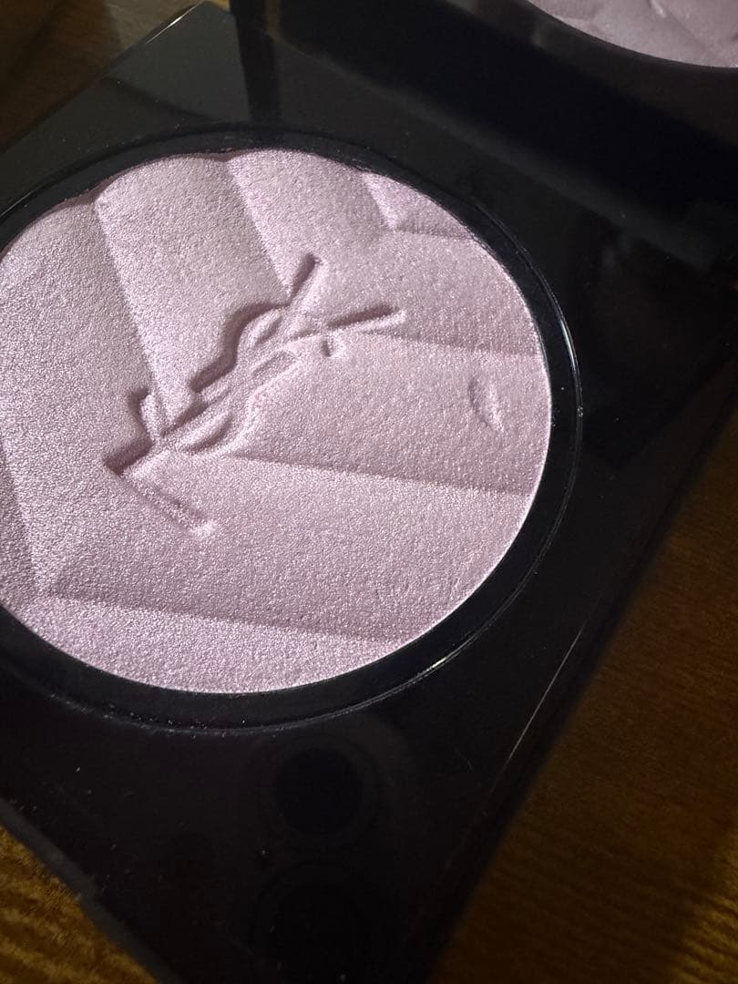 イブサンローラン ハイパールミナイザー69ラベンダーラスト ハイライト