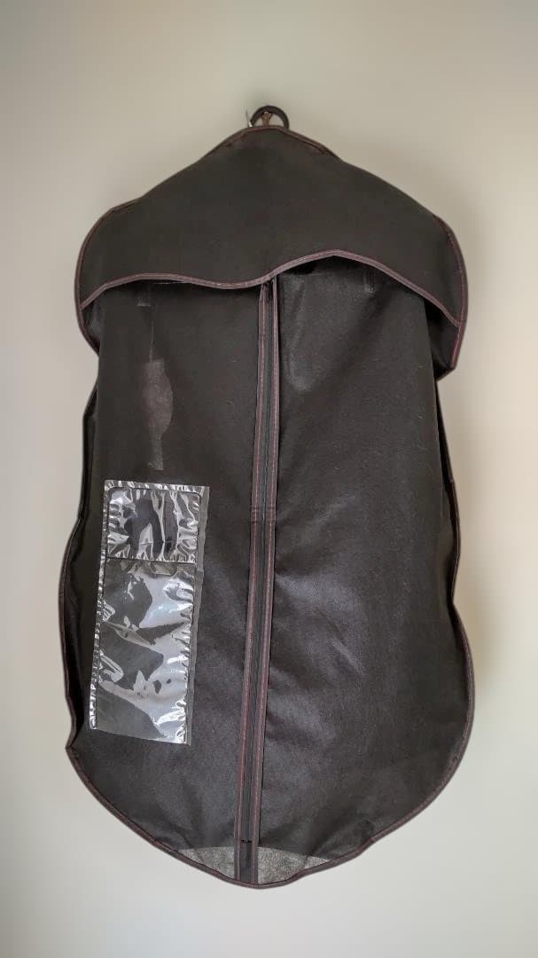 トレンチコート、スーツ上下、ブラウス２着　計４点（新品、未使用）