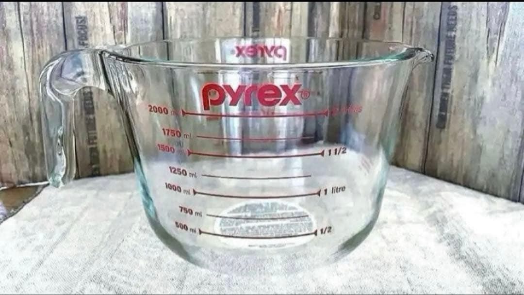 超貴重！新品未使用✳︎Pyrex✳︎ガラス製✳︎計量カップ2L(8cups)