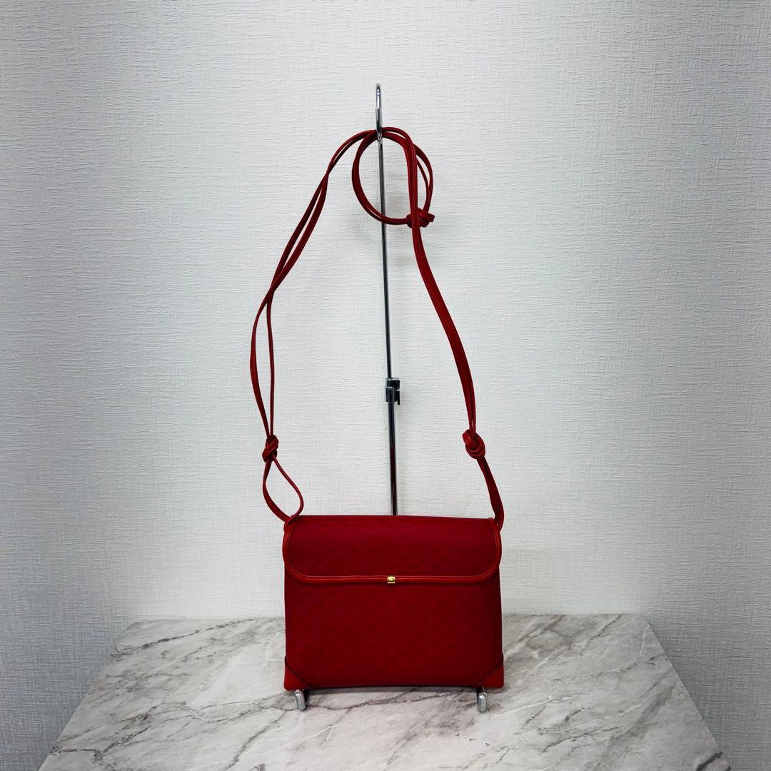 ✨GUCCI✨グッチ✨レッド✨ヴィンテージ✨ショルダーバッグ✨