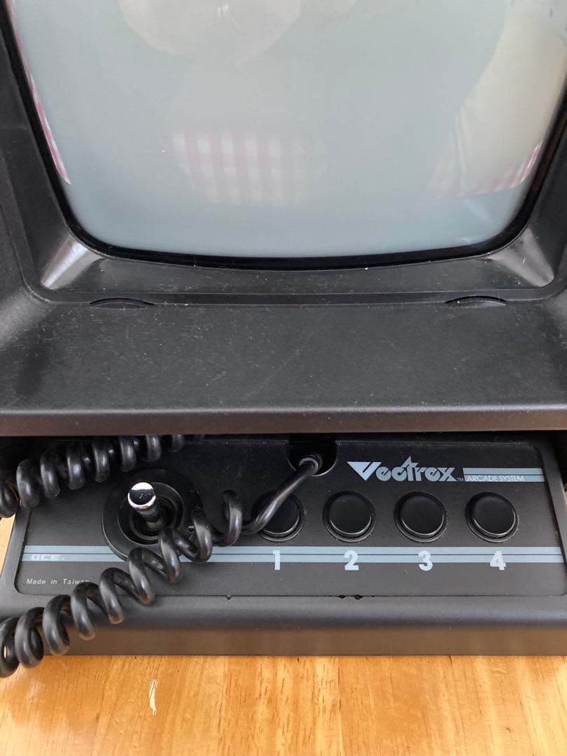 ひ*さ様 動作確認済み　VECTREX香港製　マルチカート付　海外版光速船