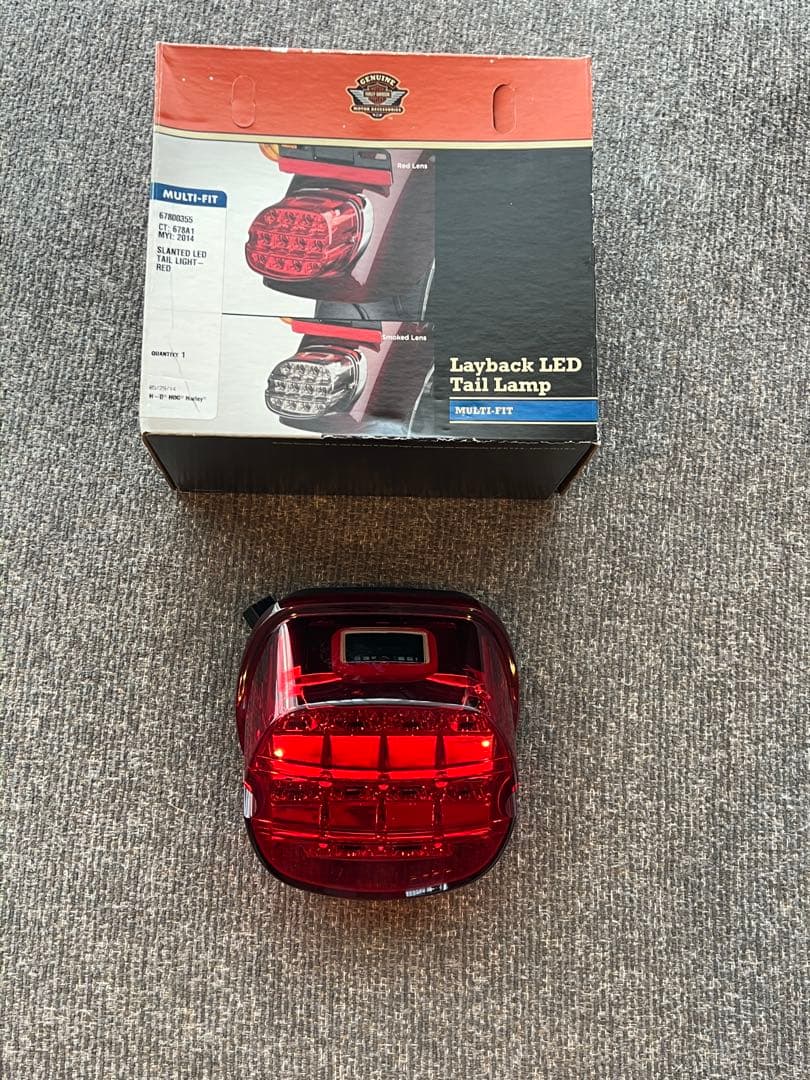 ハーレー純正 テールライトキット 赤/ナンバー灯白LED付き