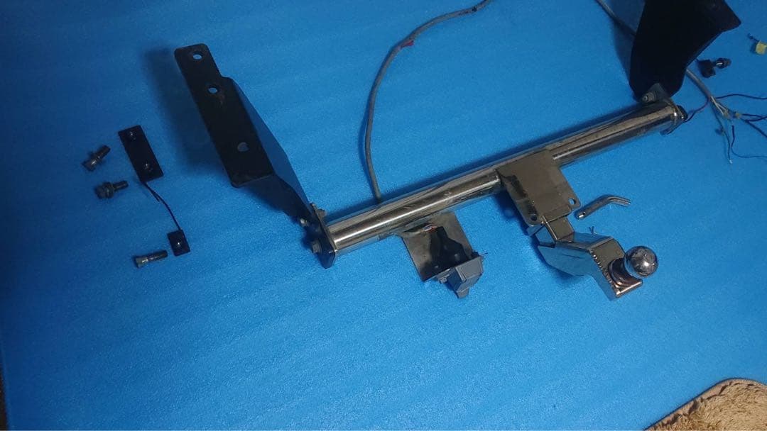 ヴェルファイア20 アルファード20 ヒッチメンバー 送料込 価格