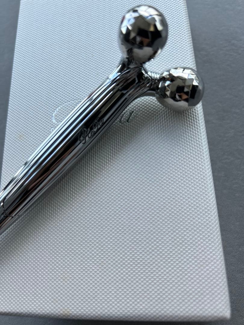 ReFa リファ　エスカラットレイ　美顔ローラー