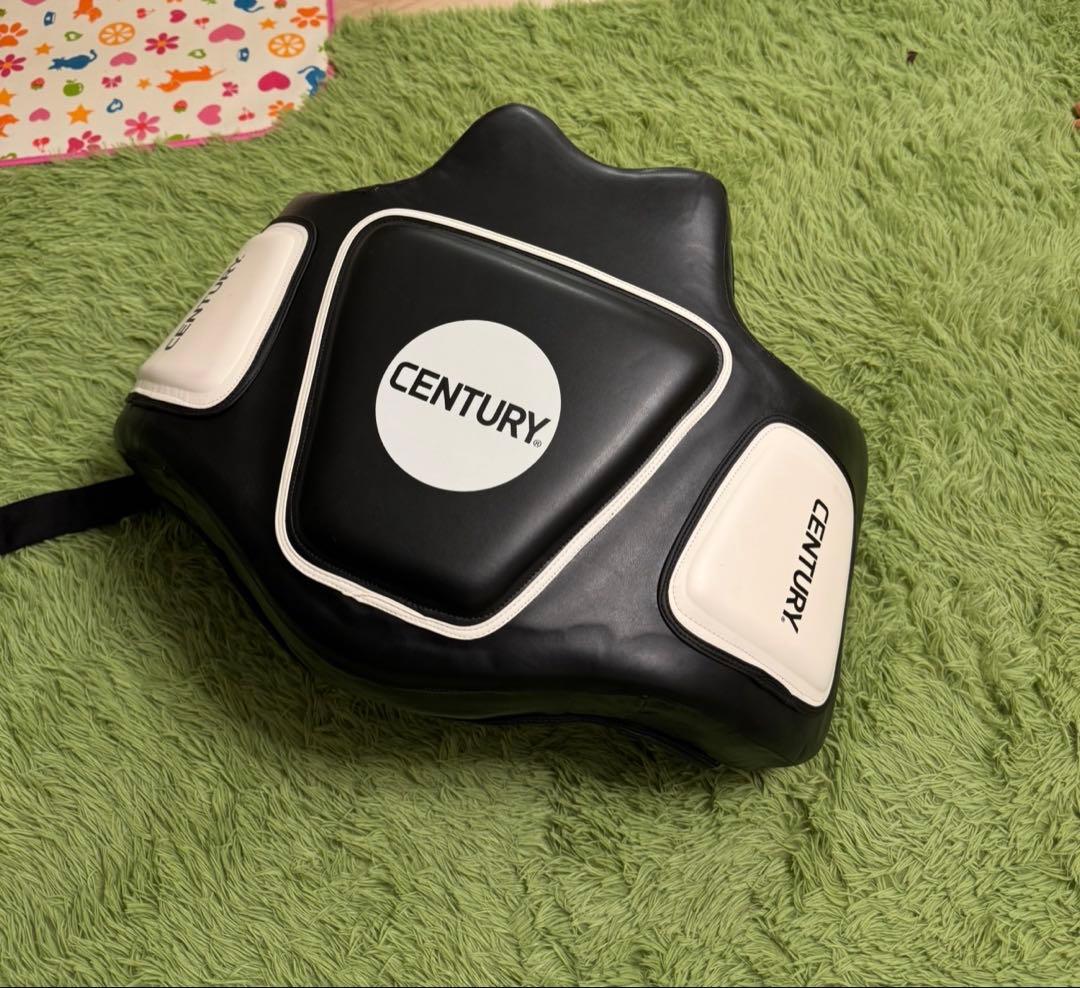 CENTURY パンチングミット 黒/白