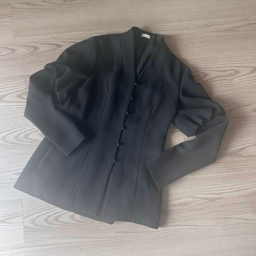 に*げ様 【断捨離セール】Column くるみボタンパフスリーブ ブラウス ジャ