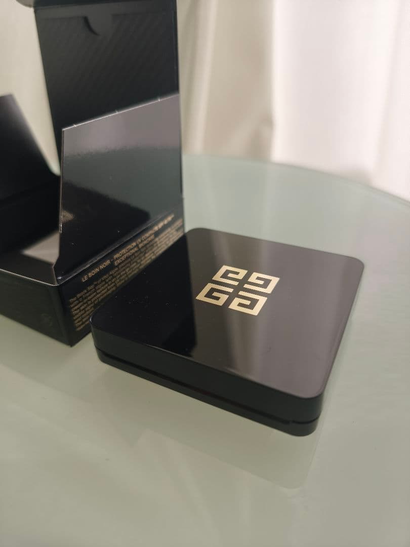 ジバンシイ GIVENCHY ソワンノワール UVコンパクト