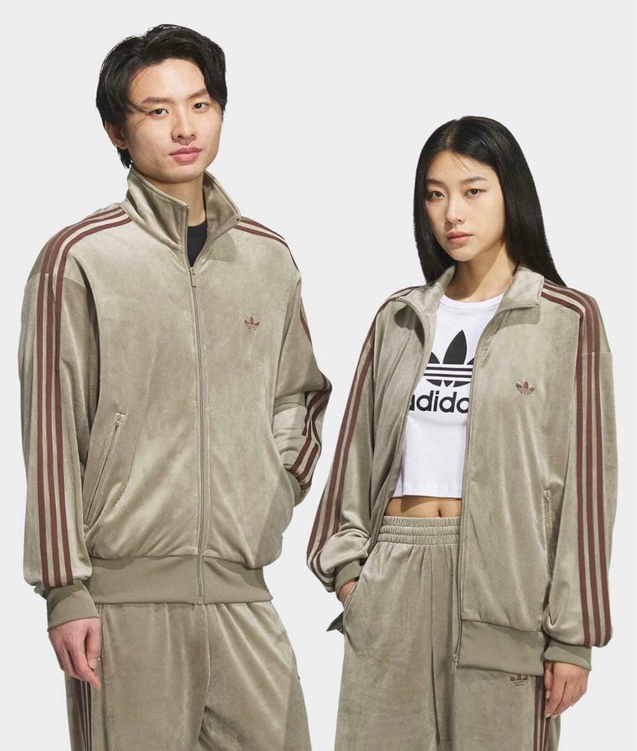 adidas ベロアトラックジャケット　ベージュ　M