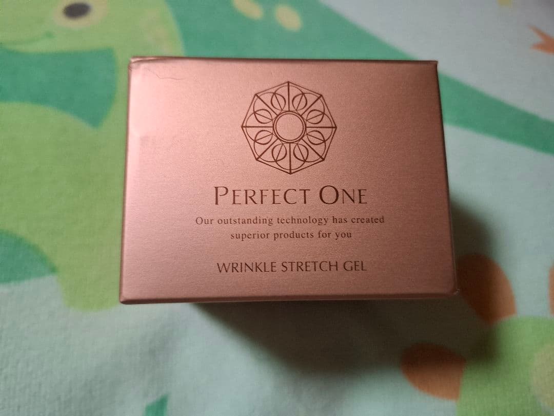 美顔器2本&パーフェクトワンクリーム&シンピストクリームセットで。