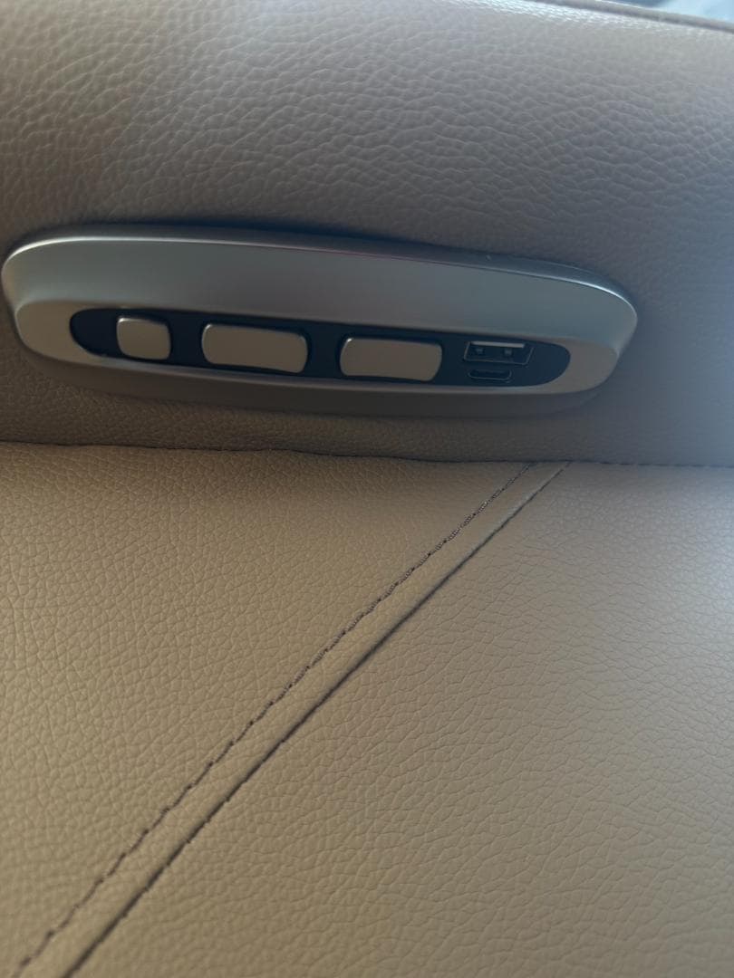 電動リクライニング ベージュ椅子188