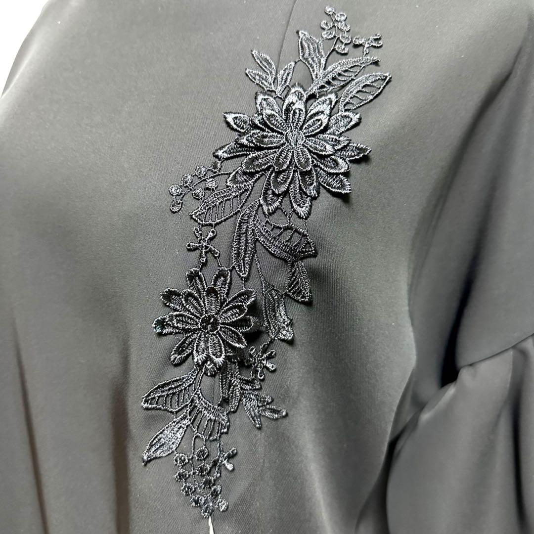 振袖　着物リメイク　ドレス　黒×菊や桜や藤の花　和柄　ワンピース　ハンドメイド