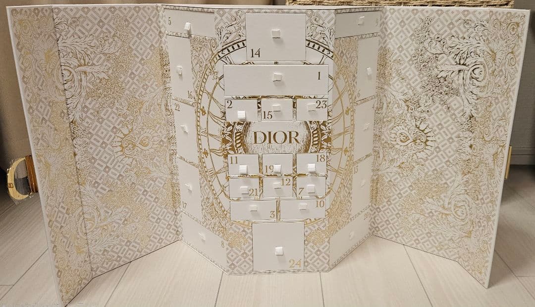 ●1点のみ●2024 Dior ディオールのアドベントカレンダー