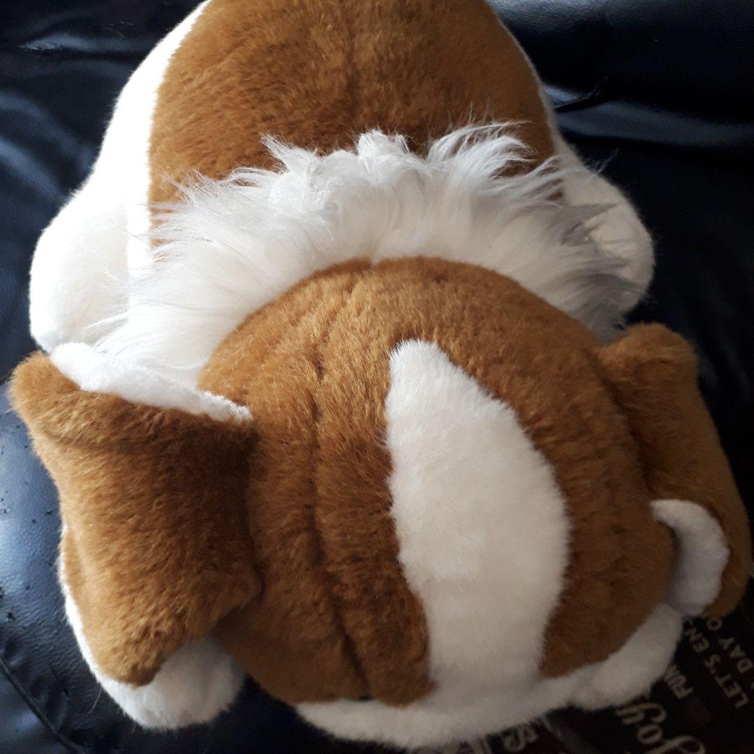 ナシノ、犬のぬいぐるみ