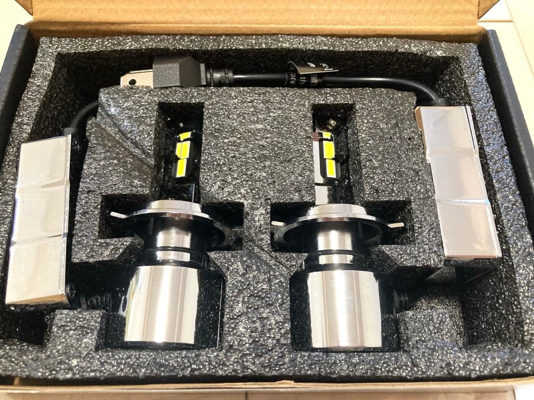 【HID屋】H4 LEDヘッドライトQシリーズプラチナ　68400cd1セット