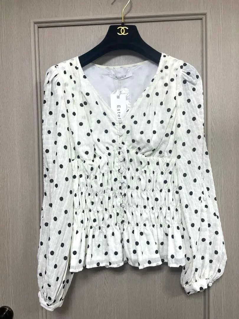 新品未使用Estella.K LuanaBlouse VネックシャーリングBL