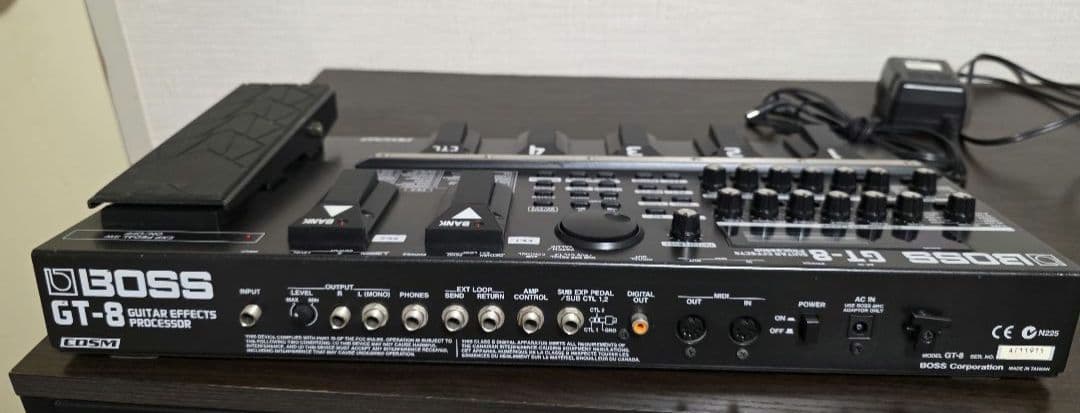 BOSS GT-8 ギターエフェクター ACアダプター付