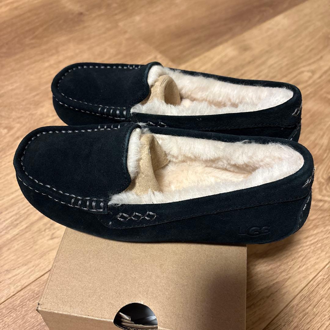 未使用 UGG モカシン ブラック22cm